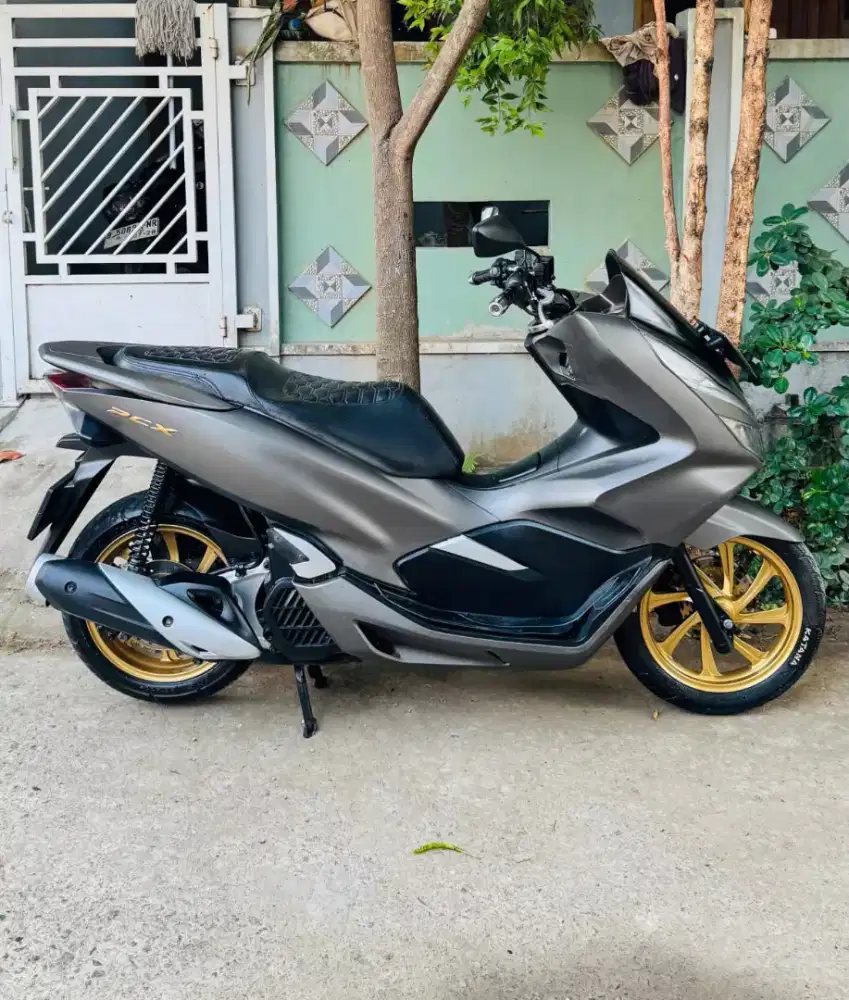 HONDA PCX 2019 MOTOR PAJEK ON MEPET MOTOR GANTENG