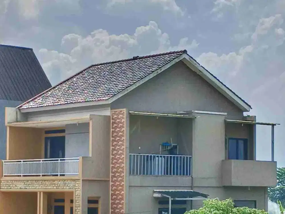 Dijual rumah 2 lantai siap huni dekat kota akses mudah strategis