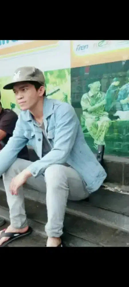 Mencari kerja art serabutan
