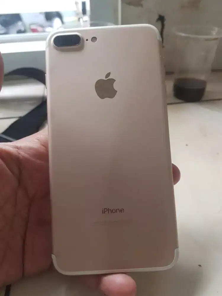 Iphone 7 plus 128 GB,minus di deskripsi