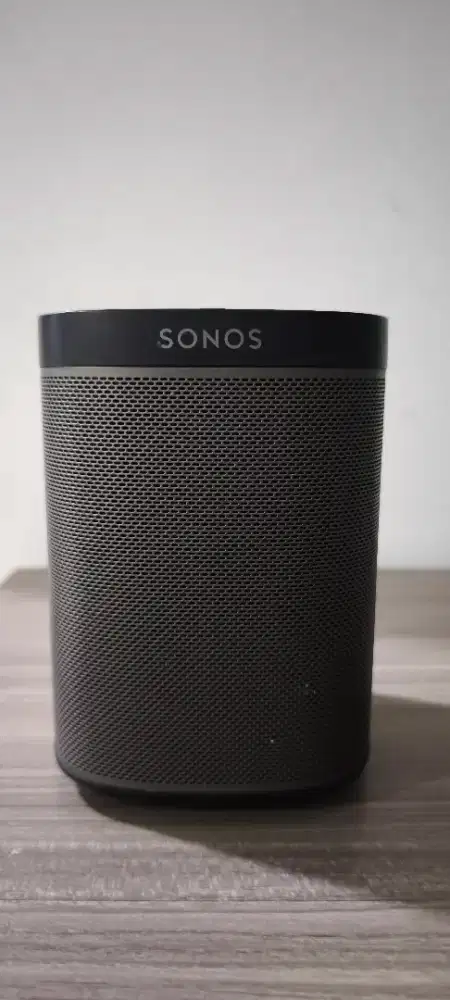 SONOS Play:1 black. Good condition