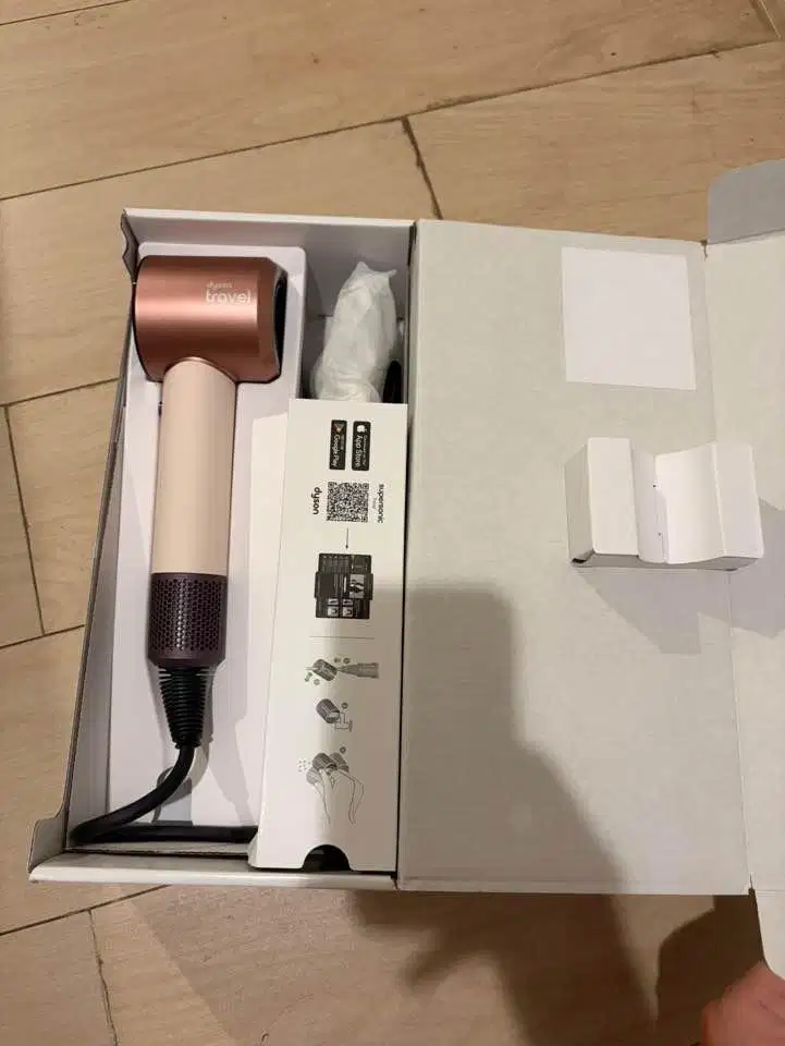 dijual  cepat dyson supersonic travel warna pink muda