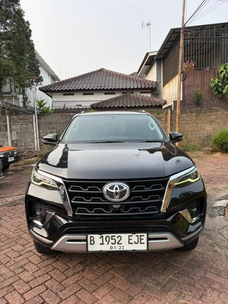 FOR SALE: TOYOTA FORTUNER VRZ 4x4 TETRADRIVE — KONDISI SUPER ISTIMEWA!