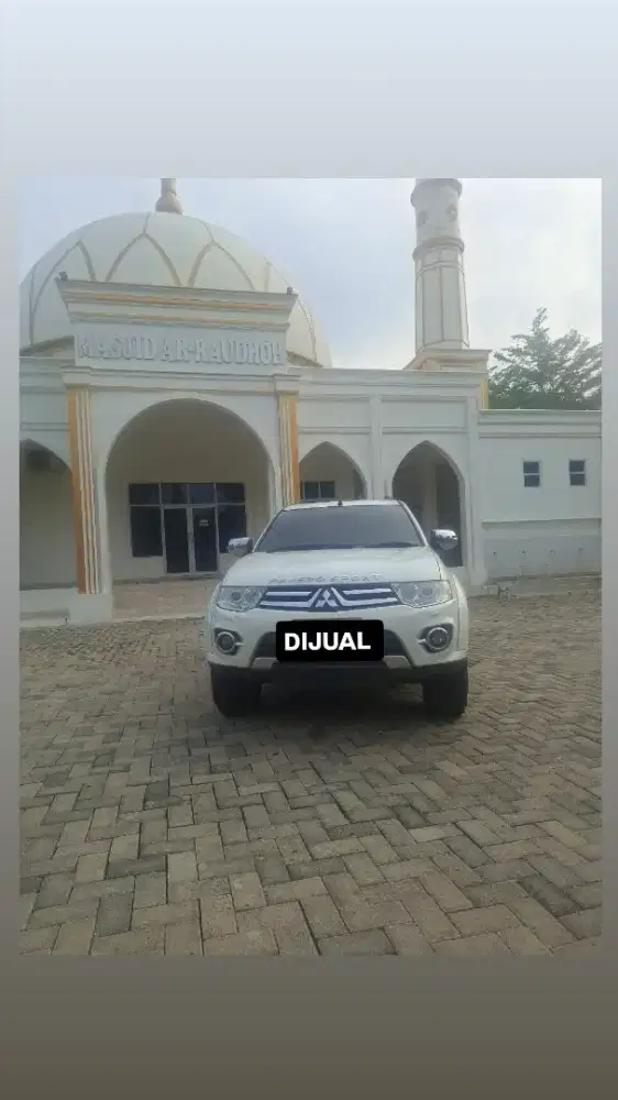 PAJERO SPROT DAKAR 4 ×2 LENGKAP
