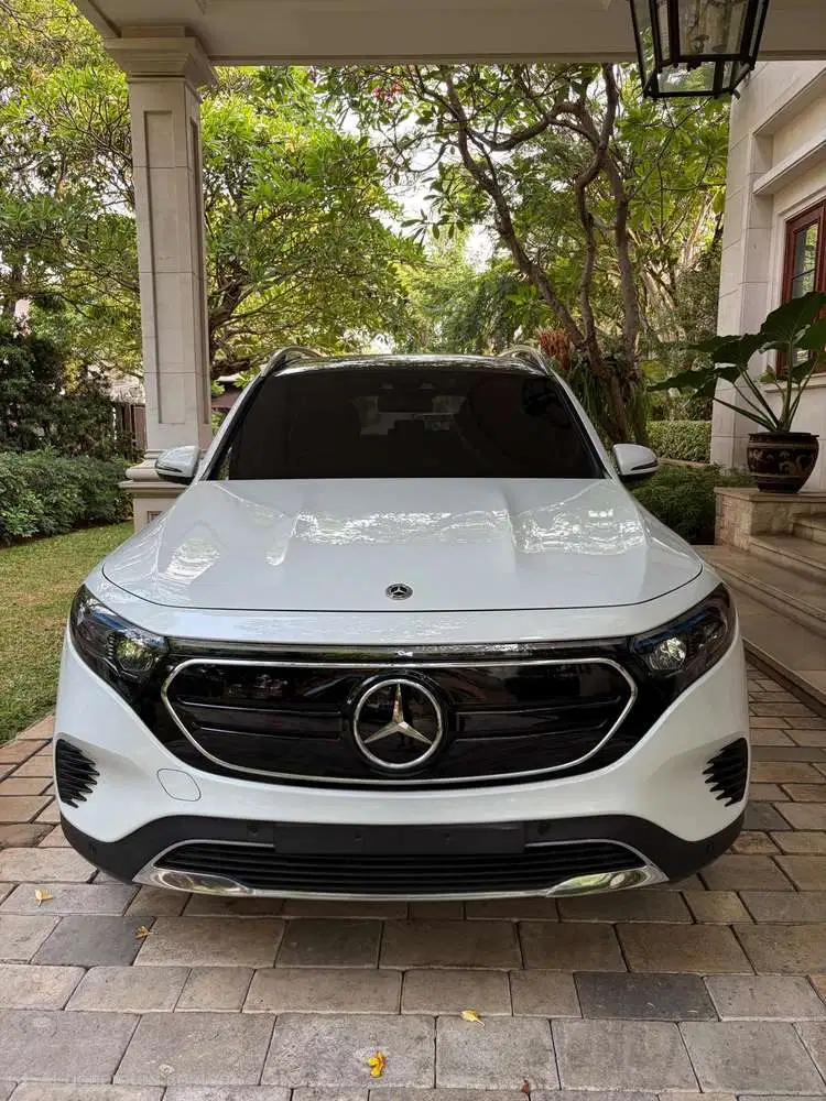 Mercedes-Benz EQB 250 2023 Listrik