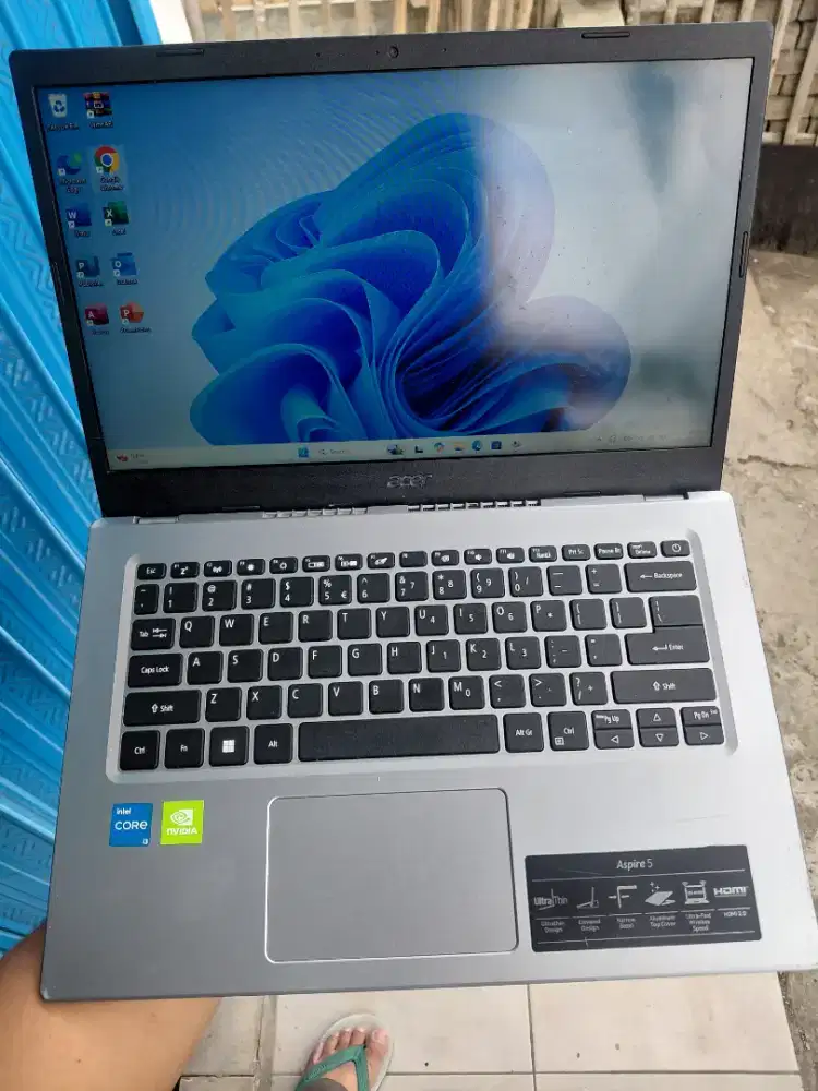 Acer Aspire i3 Gen11 Dualvga Ssd512 Gaming Render Grafis