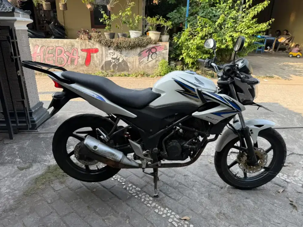 CB 150 R THN 2013 plat AB kulon Progo