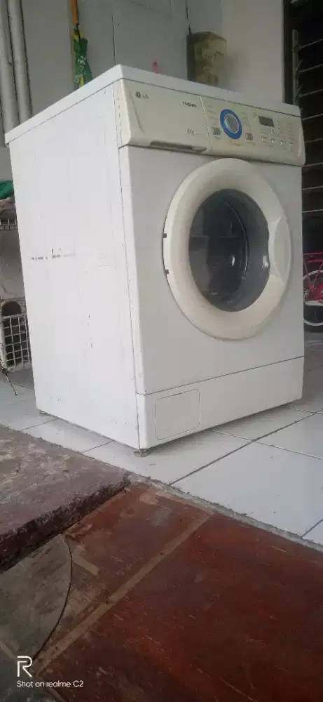 Mesin cuci front loading LG TROOM 8 kg