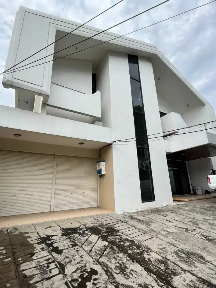 Dijual rumah super luas di kawasan premium Bangka Mampang Jaksel