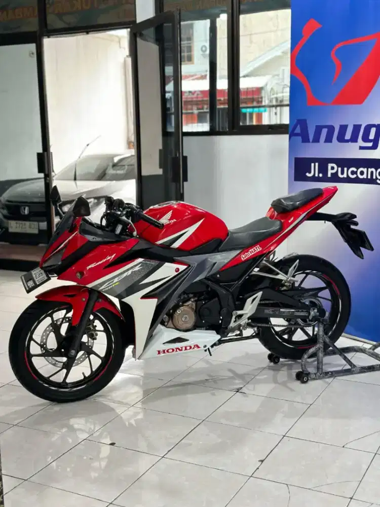 Honda CBR 150 R LED Th 2017 Like New