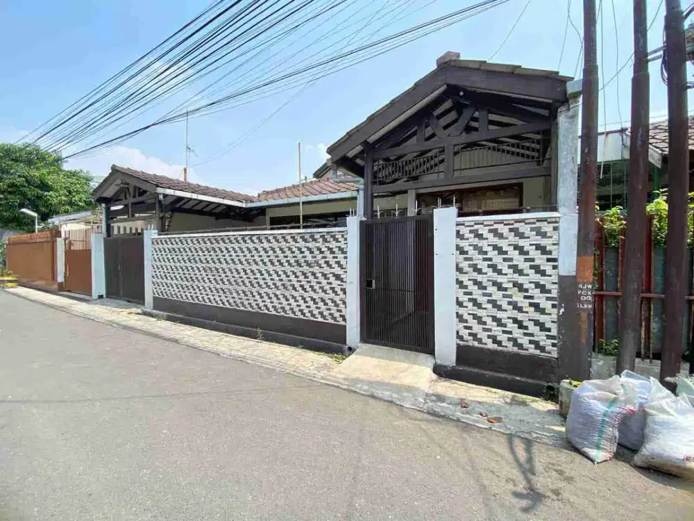 Dijual cepat rumah dekat paskal 23
jl Rajawali sakti 1