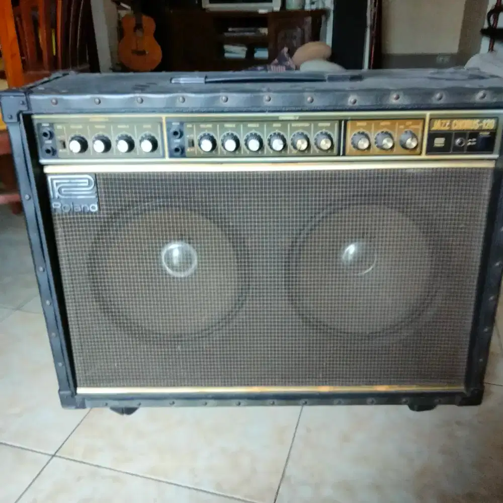 Amplifier Roland Jazz Chorus JC120 made in Italy.