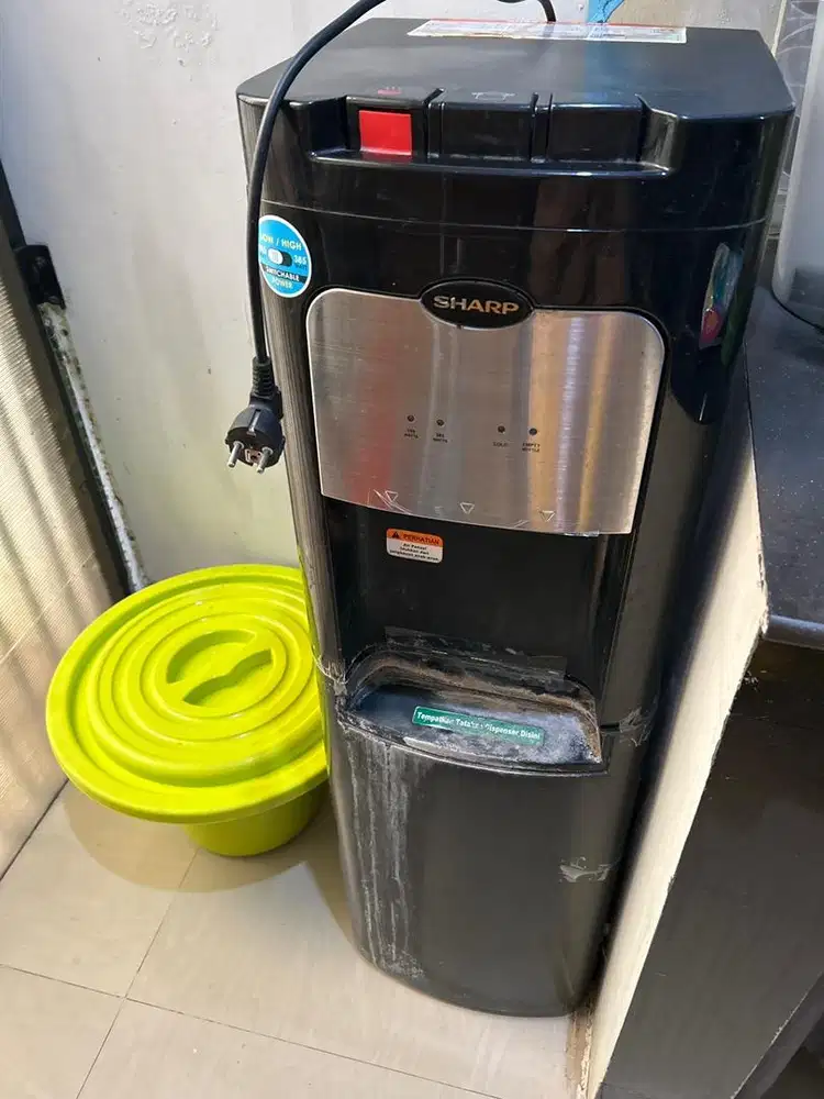 Dispenser sharp bekas