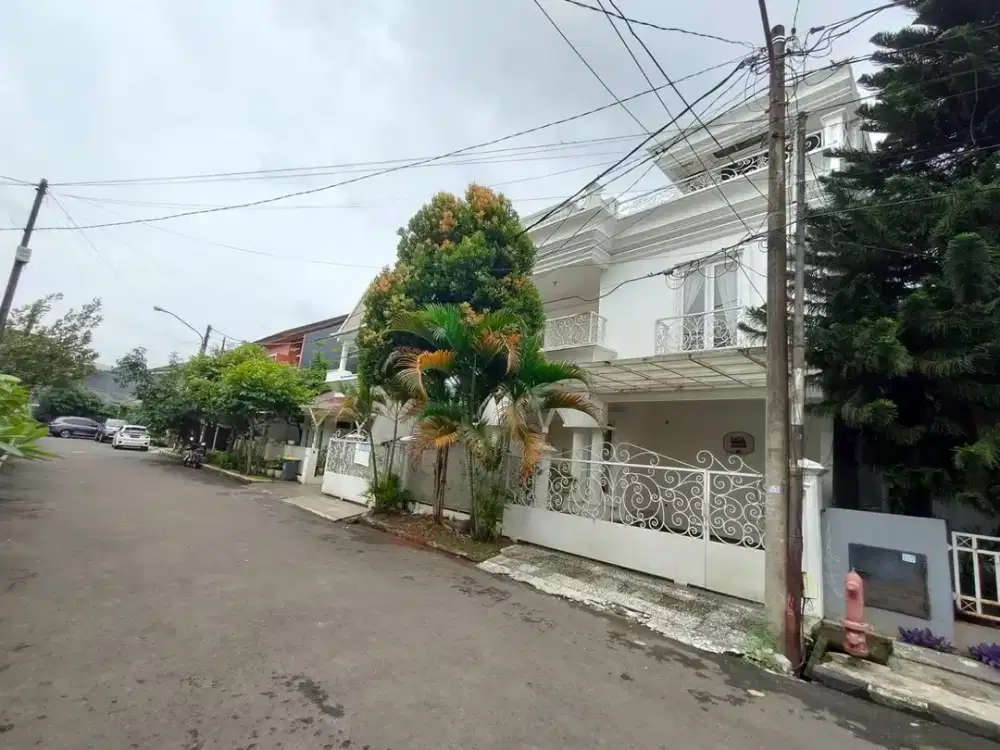 Dijual Cepat Rumah di Jl Flaminggo , Tangerang Selatan