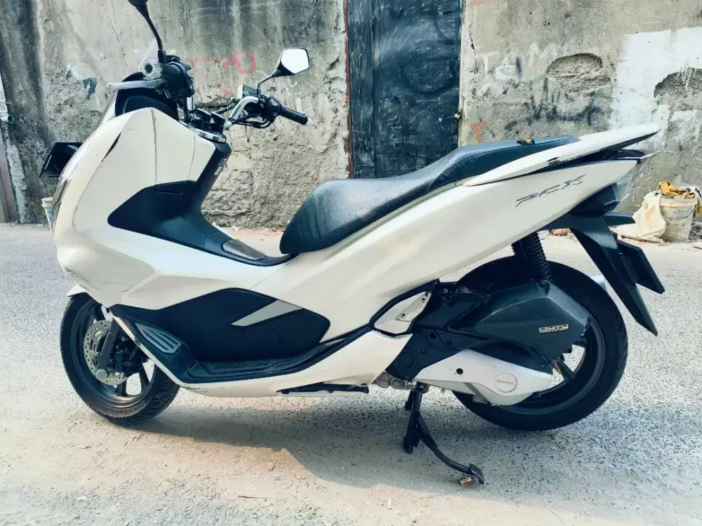 HONDA PCX 2019 AKHIR WARNA PUTIH 150 CC