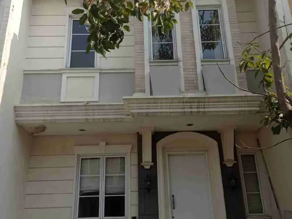 Disewakan Rumah Azura Vanya Park BSD 2KT Semi Furnished