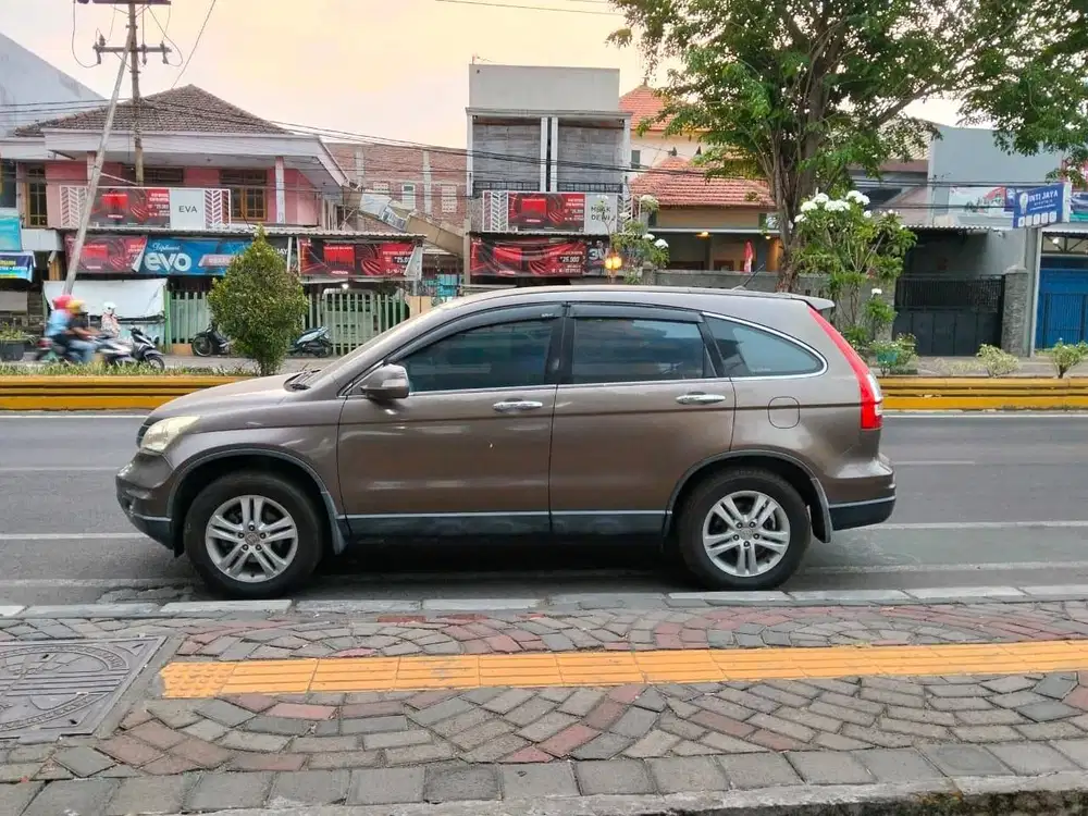 Honda CRV Matic murah low km 2010