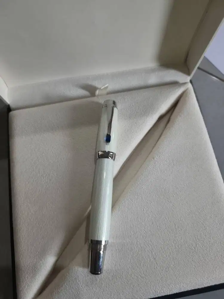 Montblanc Bohème Blanche Rollerball