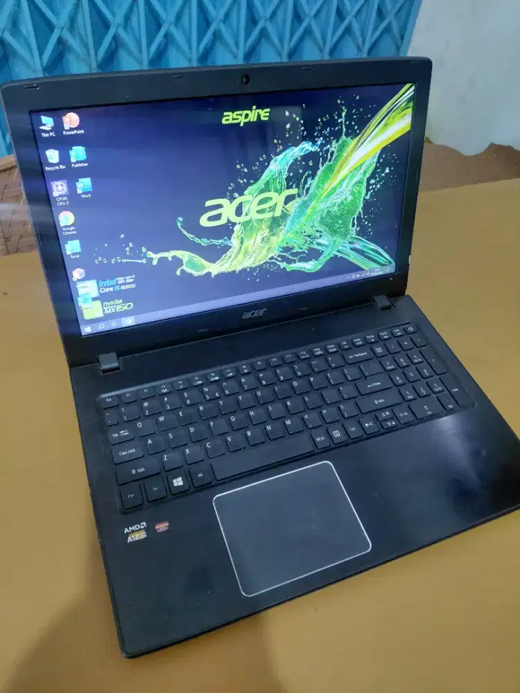 Acer E5 AMD A12-9700P/Dualvga/4/500GB