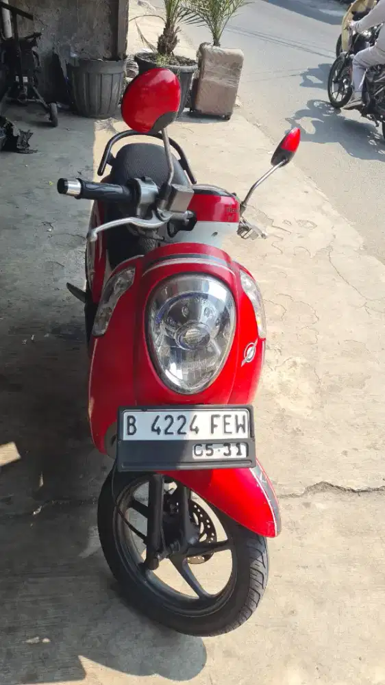 Honda scoopy 2016