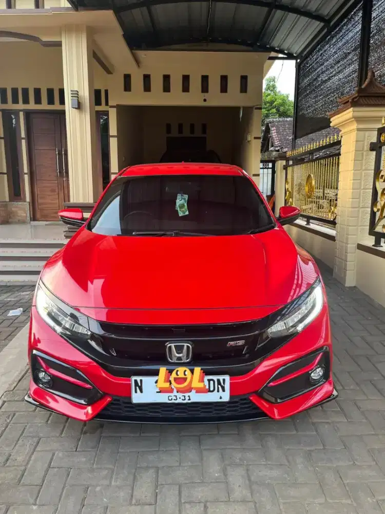 Honda Civic Turbo 1.5 AT merah sporty