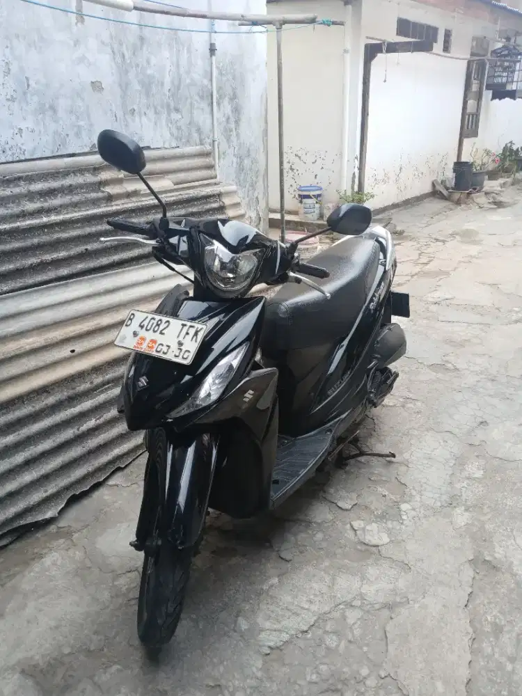 Dijual motor suzuki address tahun 2015 hitam