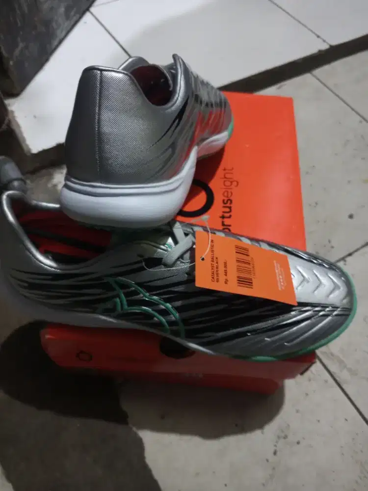 SEPATU FUTSAL CATALYST BALLISTIC