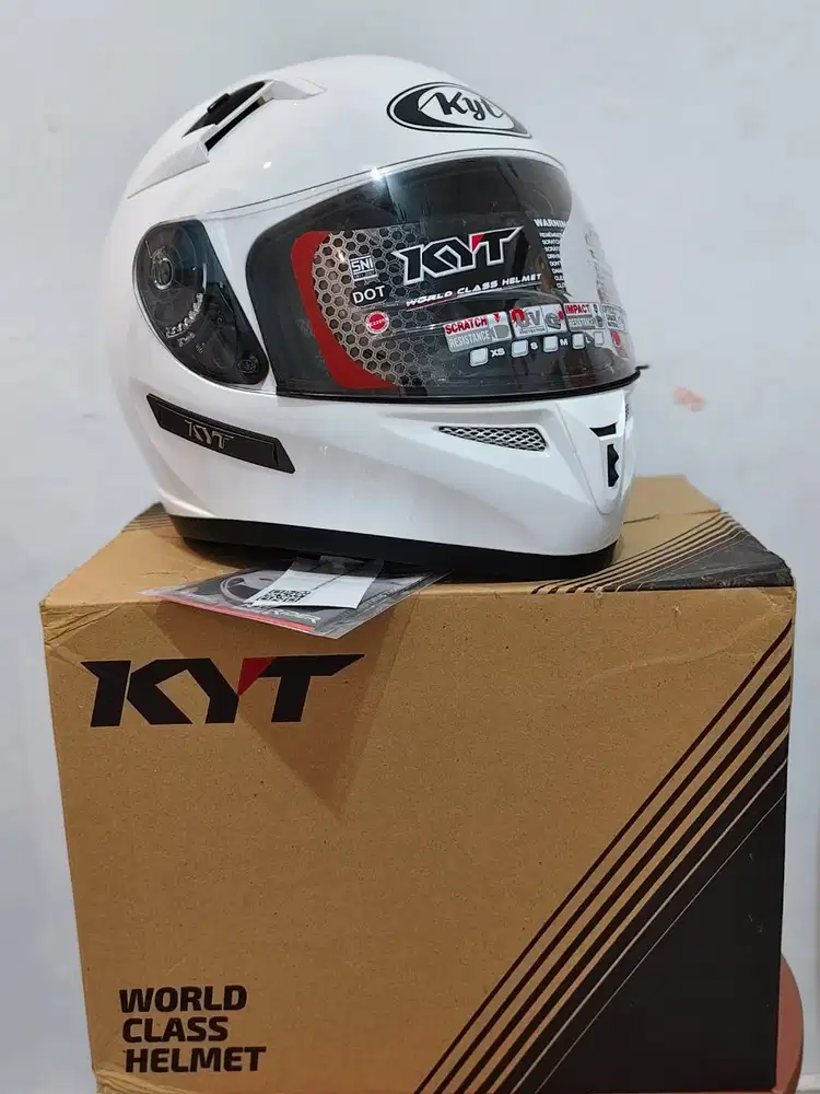 Jual Helm FullFace KYT Baru (Tidak Pernah Dipakai)