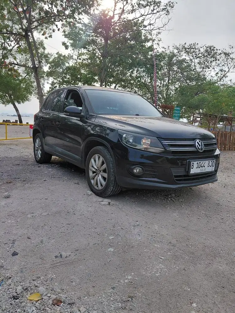 Mobil Volkswagen tiguan 1.4 2015 turbo
