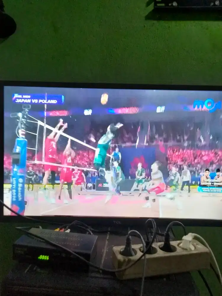 Tcl 32 inch dengan stb include