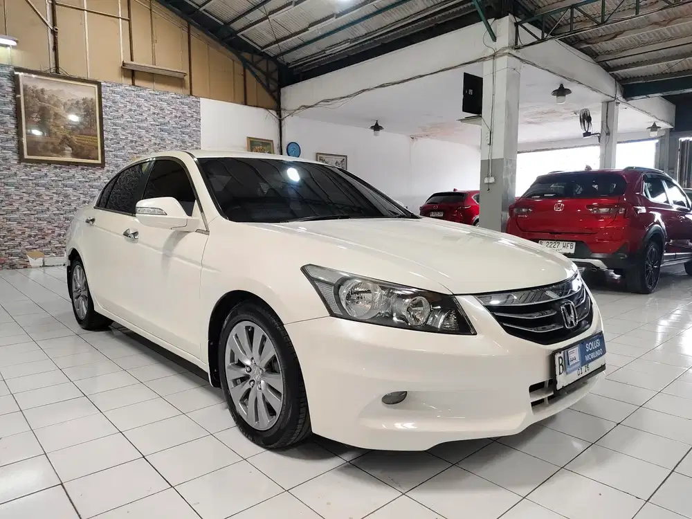Honda ACCORD VTIL 2.4 Bensin AT 2012 Putih mutiara