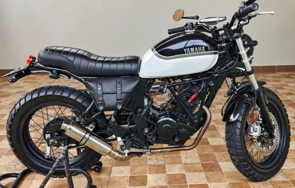 Dijual Motor Custom Japstyle × Scrambler Basic Byson 2012
