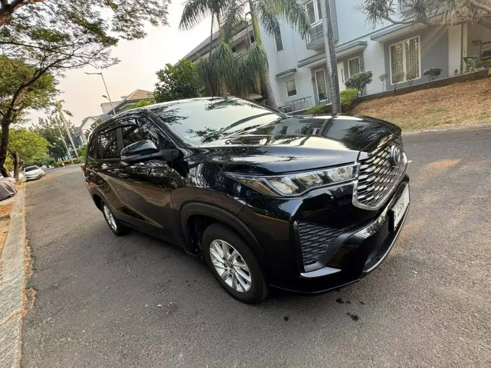 2023 Toyota Zenix G 2.0 CVT hitam matic genap MPV Innova