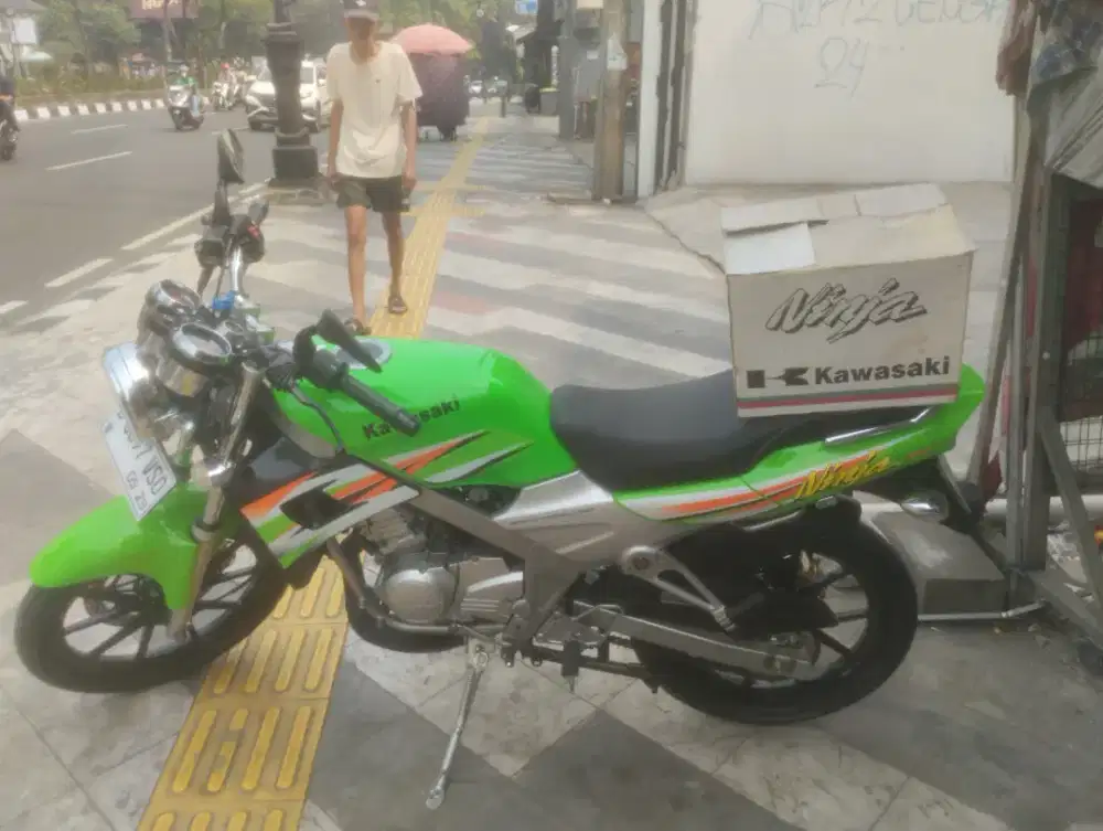 Ninja R tahun 2004