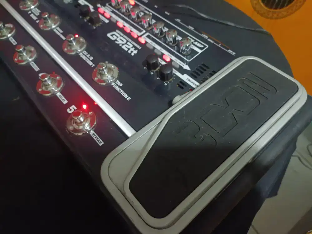 ZOOM G9.2TT PEDAL EFFECT GITAR MULTI