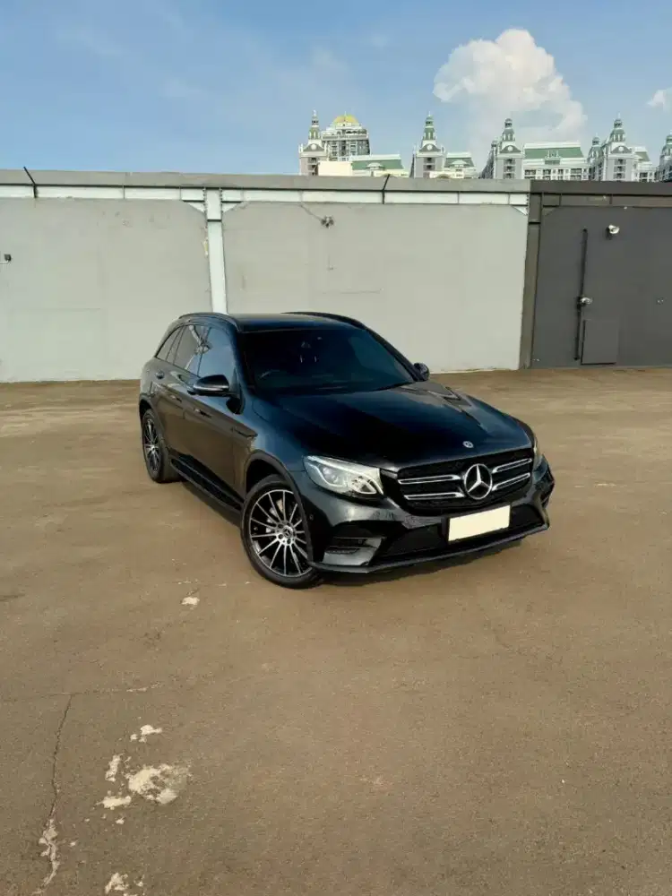 CASH GLC200 AMG NIGHT EDITION