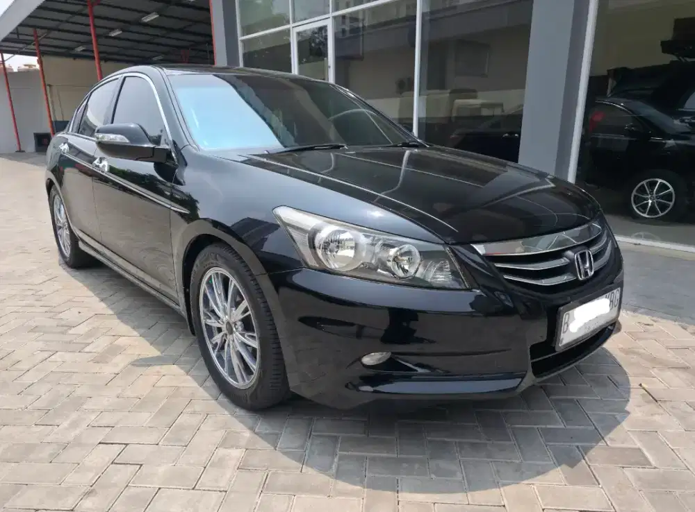Dijual Honda Accord 2.4 VTi-L AT 2012 antik