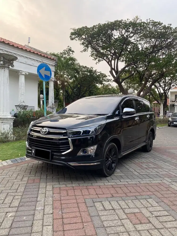 Toyota Innova Venturer Matic 2.4 Diesel 2019