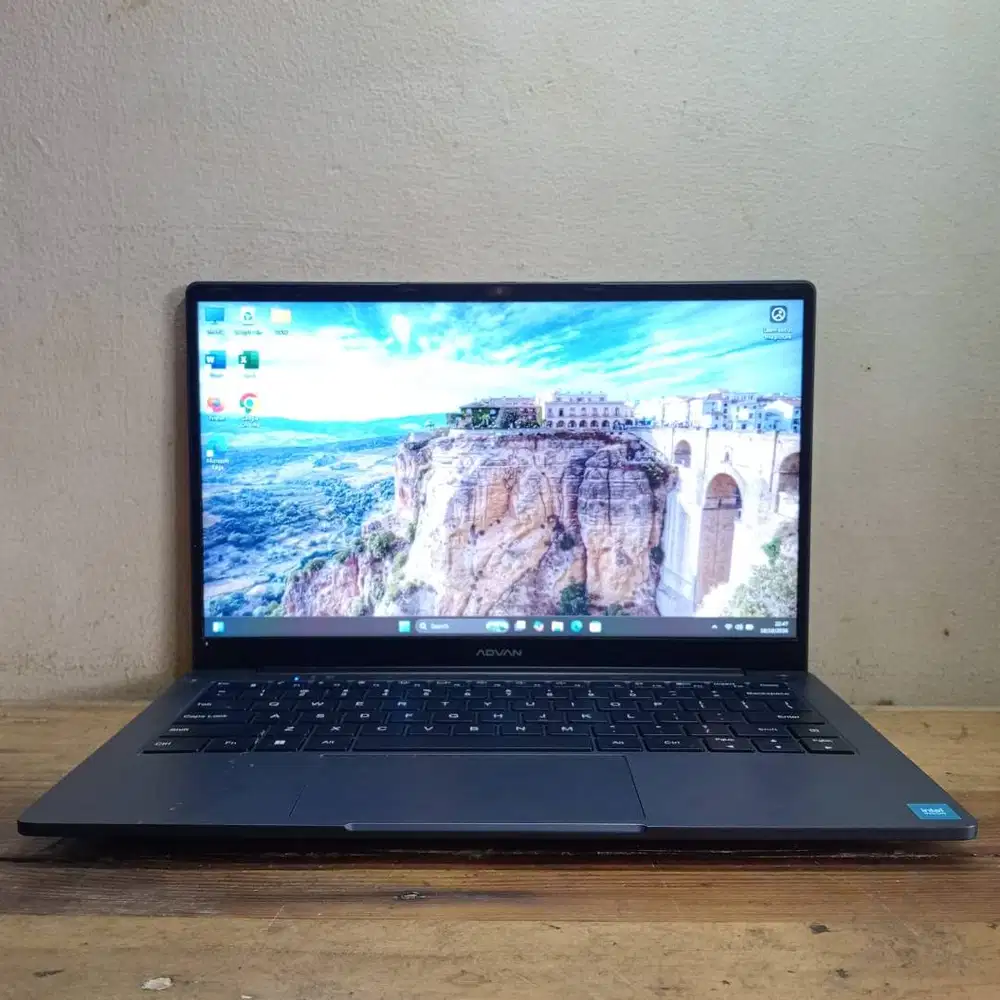 Advan Tbook 1405 Intel N100 setara core i3 Ram 4 GB eMMC 128 GB