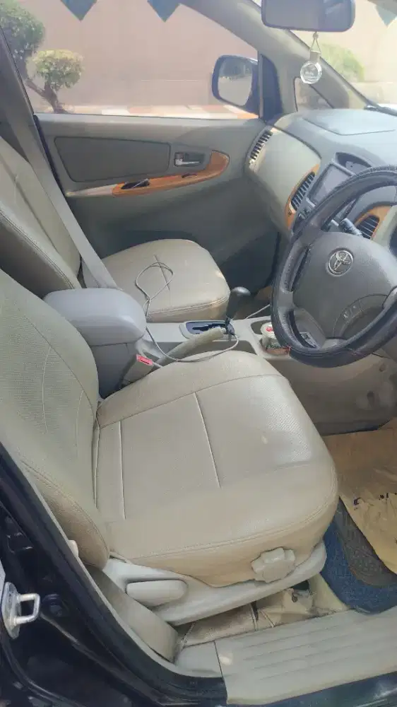 Kijang Innova Bensin AT tipe V 2009