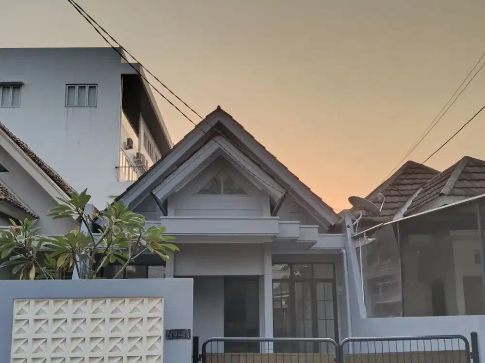 Disewa rumah di Graha raya