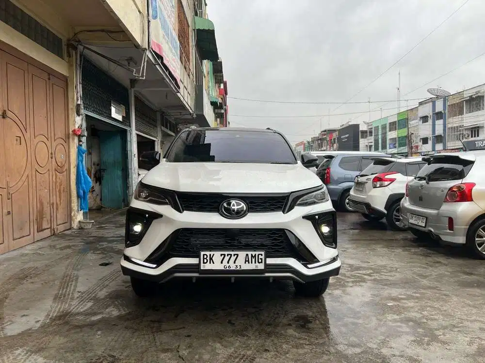 Odo 1800. Toyota Fortuner 2.8 VRZ GR TSS two tone 2026