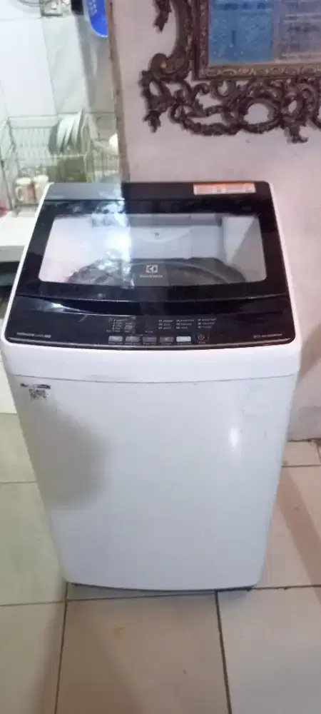 Mesin cuci otomatis Electrolux 1tabung normal