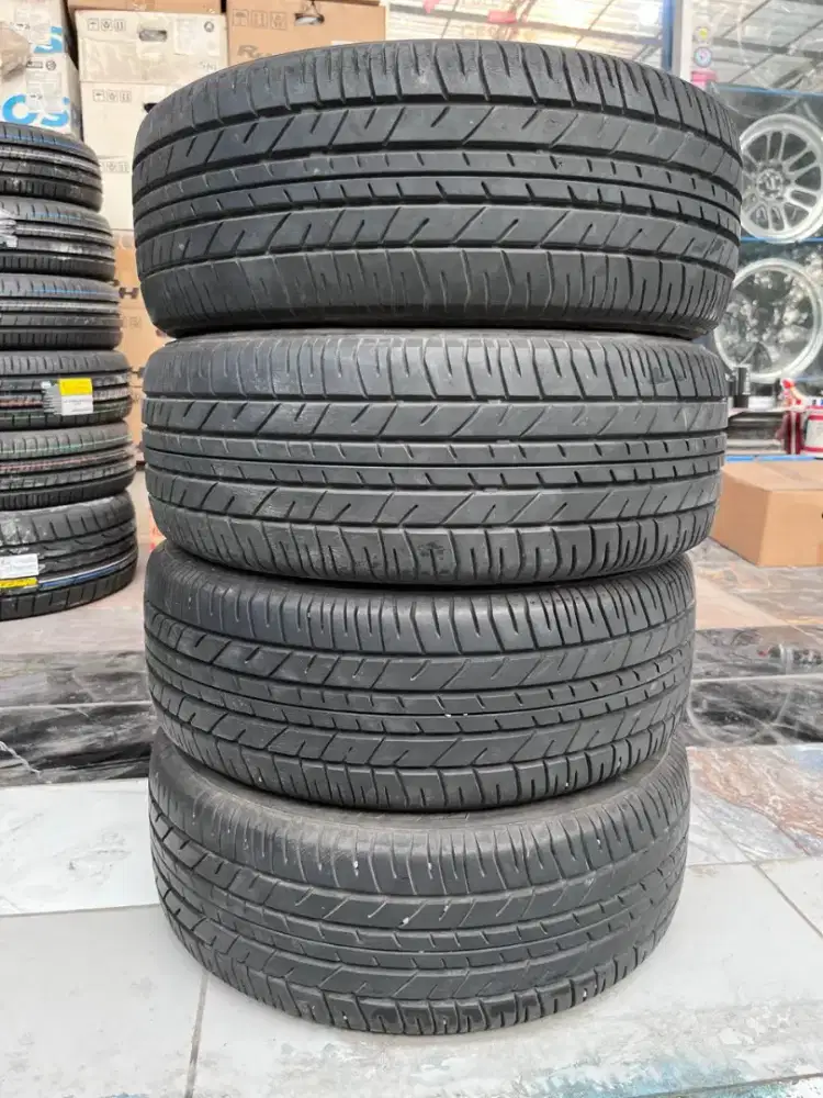 Bridgestone Potenza 185/55 R15 ban Brio RS