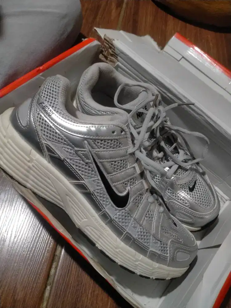 Sepatu Nike p6000 sz 41