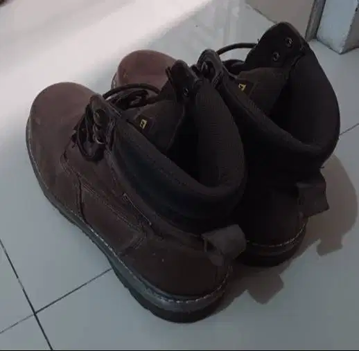Sepatu Safety KRISBOW Vulcan coklat