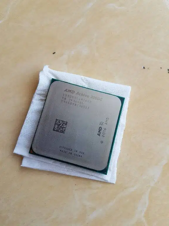 Processor AMD AM4 Athlon 3000G 4 cpu speed 3.5Ghz Vega 3 Radeon