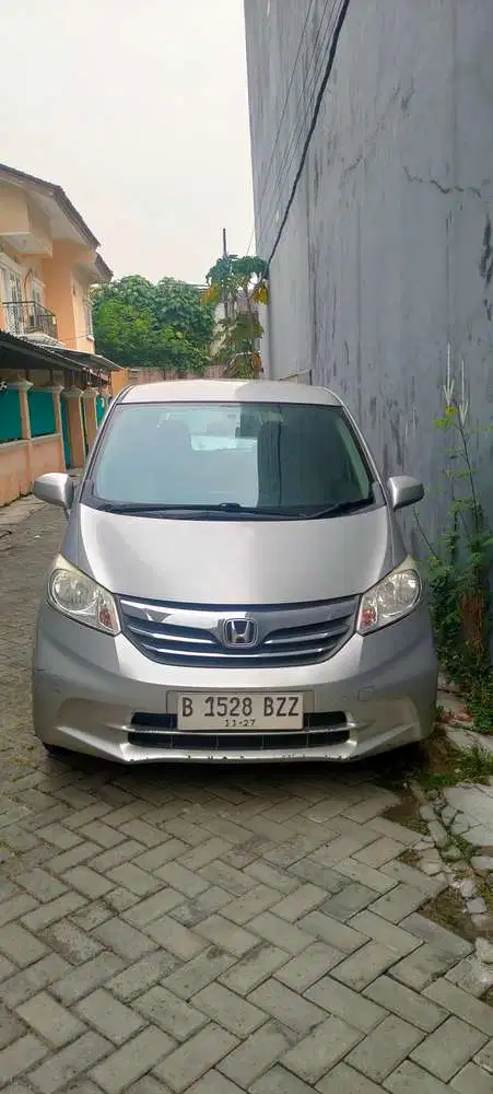 Honda Freed 2012 Bensin
