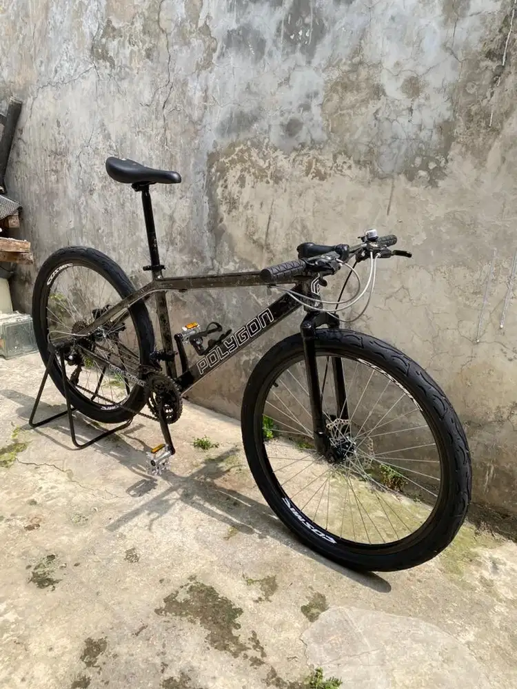 sepeda polygon alloy custom crit