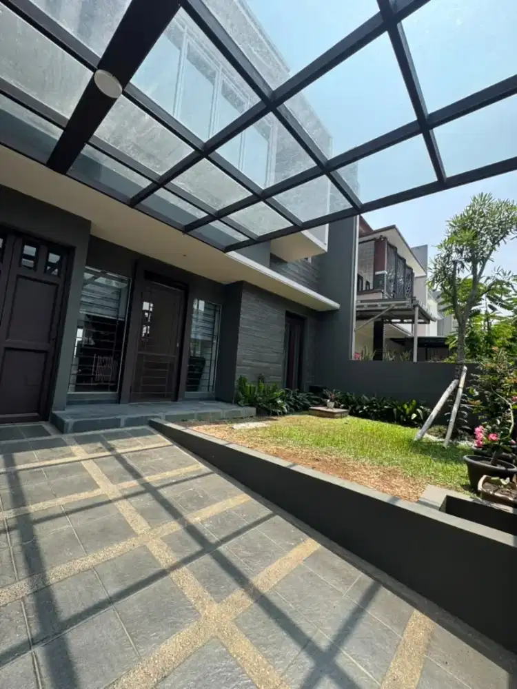 Dijual rumah cantik luas nyaman siap huni di Singgasana Bandung
